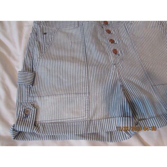 ANTHROPOLOGIE PILCRO SHORTALLS SIZE 32 STRIPED RAILROAD SHORTS BLUE WHITE bibs - Picture 8 of 13